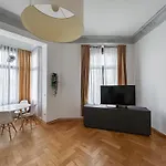 شقة Altbau-flair, Trendviertel, 2p, Wifi, Modern, Fahrstuhl شيمنيتز