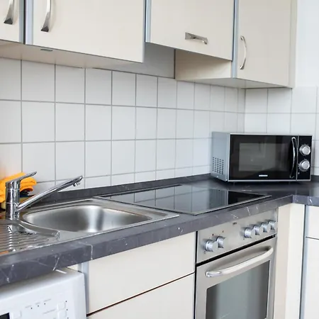 شقة Altbau-flair, Trendviertel, 2p, Wifi, Modern, Fahrstuhl شيمنيتز