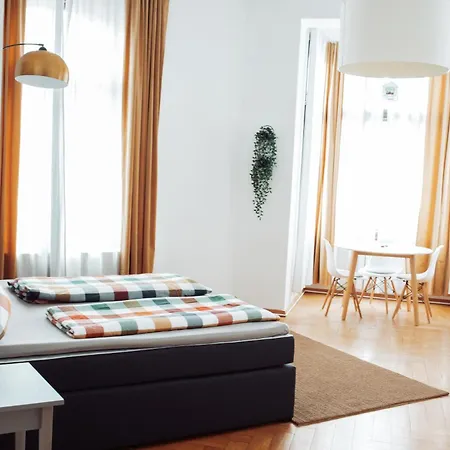 Altbau-flair, Trendviertel, 2p, Wifi, Modern, Fahrstuhl Chemnitz