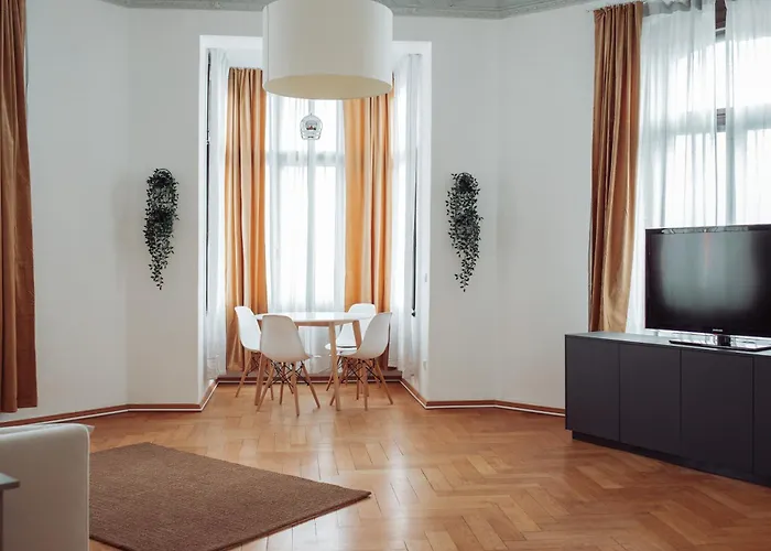 Apartmán Altbau-flair, Trendviertel, 2p, Wifi, Modern, Fahrstuhl